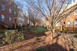 865 Perennial Dr, Atlanta, GA 30328 - Photo 5