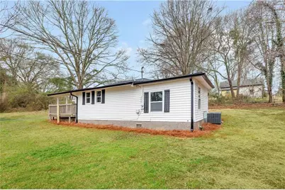 115 Avenue B, Carrollton, GA 30117 - Photo 3