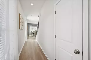 336 Lanier Cir, Woodstock, GA 30189 - Photo 5