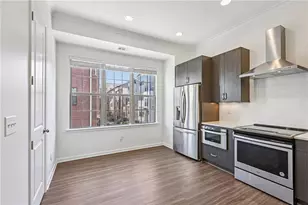 565 Broadview Pl NE, Atlanta, GA 30324 - Photo 11