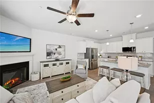 402 Lanier Cir, Woodstock, GA 30189 - Photo 5