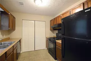 294 E Burns Ct, Marietta, GA 30008 - Photo 3