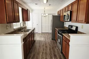 1703 Windy Ridge Ct SE, Conyers, GA 30013 - Photo 7