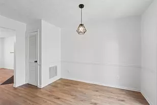 1684 Hunting Creek Dr SE, Conyers, GA 30013 - Photo 17