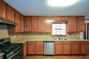 5690 Shadow Rock Dr, Lithonia, GA 30058 - Photo 9