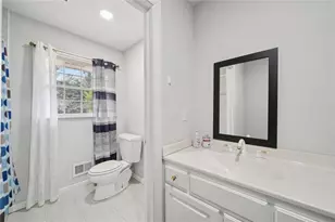 5655 Lake Forrest Dr NW, Atlanta, GA 30342 - Photo 9