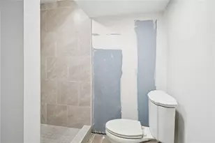 5655 Lake Forrest Dr NW, Atlanta, GA 30342 - Photo 17