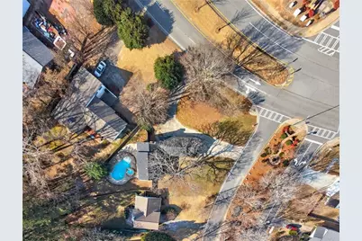 1056 Indian Hills Parkway NE, Marietta, GA 30068 - Photo 29