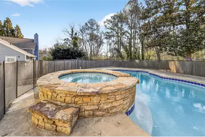 1056 Indian Hills Parkway NE, Marietta, GA 30068 - Photo 23