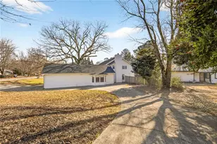 1056 Indian Hills Pkwy NE, Marietta, GA 30068 - Photo 29