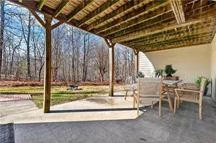 2815 Ivy Brook Ln, Buford, GA 30519 - Photo 45