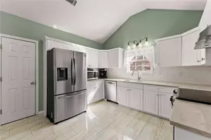 5082 Peach Mountain Cir, Gainesville, GA 30507 - Photo 11