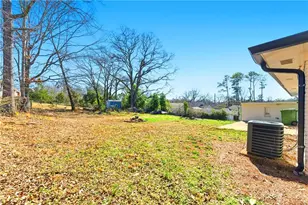 210 N 19th St, Griffin, GA 30223 - Photo 11