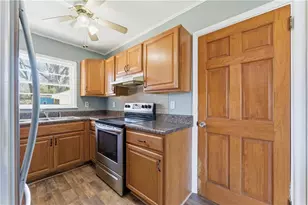 210 N 19th St, Griffin, GA 30223 - Photo 5