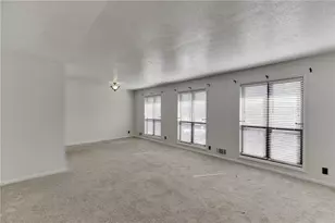 5360 Fieldgreen Dr, Stone Mountain, GA 30088 - Photo 5