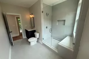 3521 Kingsboro Rd, Atlanta, GA 30326 - Photo 23