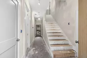 3521 Kingsboro Rd, Atlanta, GA 30326 - Photo 11