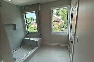 3521 Kingsboro Rd, Atlanta, GA 30326 - Photo 23