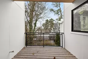 3521 Kingsboro Rd, Atlanta, GA 30326 - Photo 27