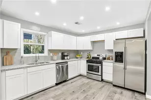 4900 Bayside Ct, Stone Mountain, GA 30088 - Photo 5