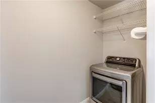 5590 Glenridge Park, Sandy Springs, GA 30342 - Photo 33