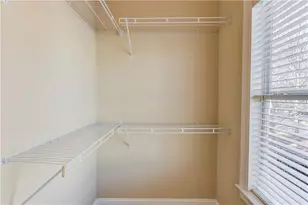 5590 Glenridge Park, Sandy Springs, GA 30342 - Photo 29