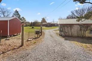 719 Sunlight Rd, Ellijay, GA 30540 - Photo 39