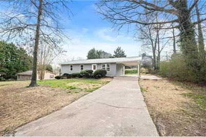 2180 Deville Lane, Gainesville, GA 30507 - Photo 5