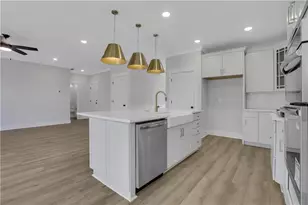 7048 Manchester Dr, Flowery Branch, GA 30542 - Photo 17