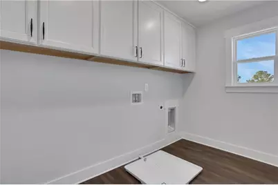 7049 Manchester Drive, Flowery Branch, GA 30542 - Photo 47