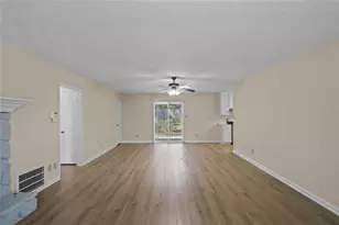 3316 Moravia Dr, Lithonia, GA 30038 - Photo 3