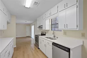 3316 Moravia Dr, Lithonia, GA 30038 - Photo 11