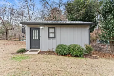 6052 Seminole Drive, Flowery Branch, GA 30542 - Photo 15