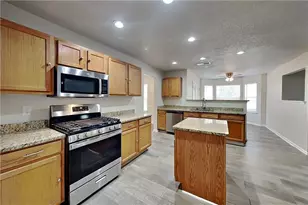 137 Legend Creek Dr, Canton, GA 30114 - Photo 9