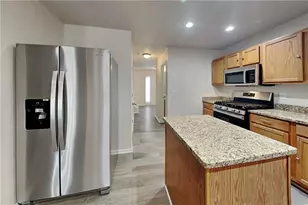 137 Legend Creek Dr, Canton, GA 30114 - Photo 7