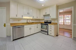 2436 Green Hollow Ct, Conyers, GA 30012 - Photo 17
