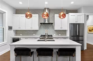 4036 Hazel Nut Ln, Atlanta, GA 30342 - Photo 9