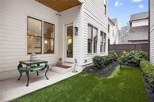 4036 Hazel Nut Ln, Atlanta, GA 30342 - Photo 27