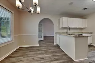 645 Magnolia Dr, Loganville, GA 30052 - Photo 5