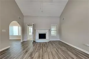 645 Magnolia Dr, Loganville, GA 30052 - Photo 3