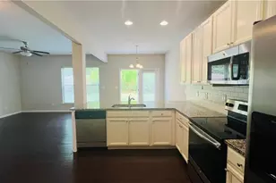 256 Highland Pointe Cir E, Dawsonville, GA 30534 - Photo 5