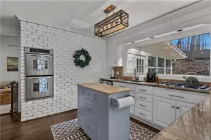 365 Earlston Dr, Atlanta, GA 30328 - Photo 13