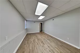 351 Robin Hood Dr, Douglasville, GA 30134 - Photo 17