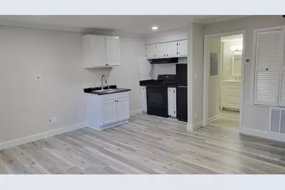 64 NW Chaumont Square NW, Atlanta, GA 30327 - Photo 11