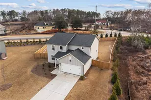 909 Prudence Dr, Lawrenceville, GA 30045 - Photo 3