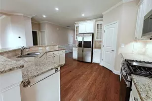 2638 Lake Manor Cir Circle, Duluth, GA 30096 - Photo 13