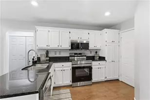 2155 Huntington Hill Trace, Buford, GA 30519 - Photo 31