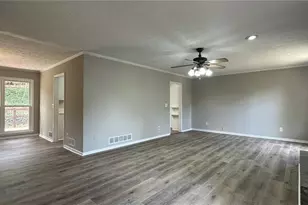 300 Timber Laurel Ln, Lawrenceville, GA 30043 - Photo 3