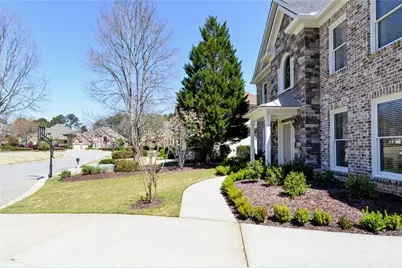 310 Windsor Gate Cove NE, Atlanta, GA 30342 - Photo 3