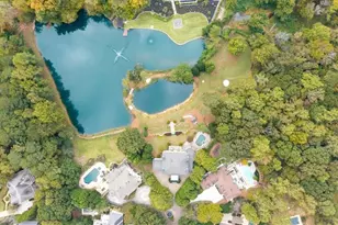 745 Brookwoods Trace, Atlanta, GA 30342 - Photo 11